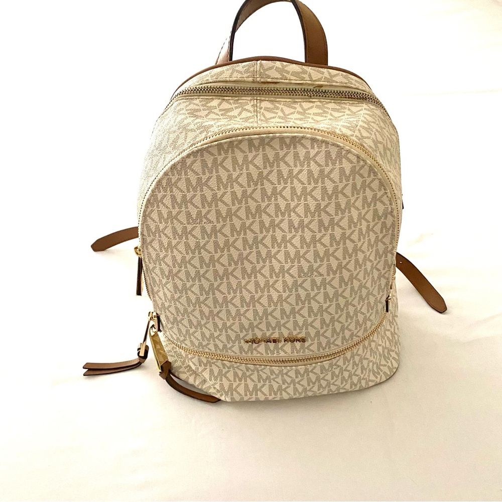 Michael Kors Rhea Medium Backpack - Picture 5 of 14
